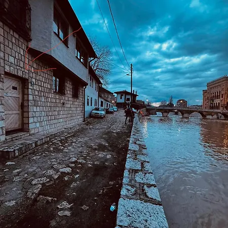 Old Town 9 *
